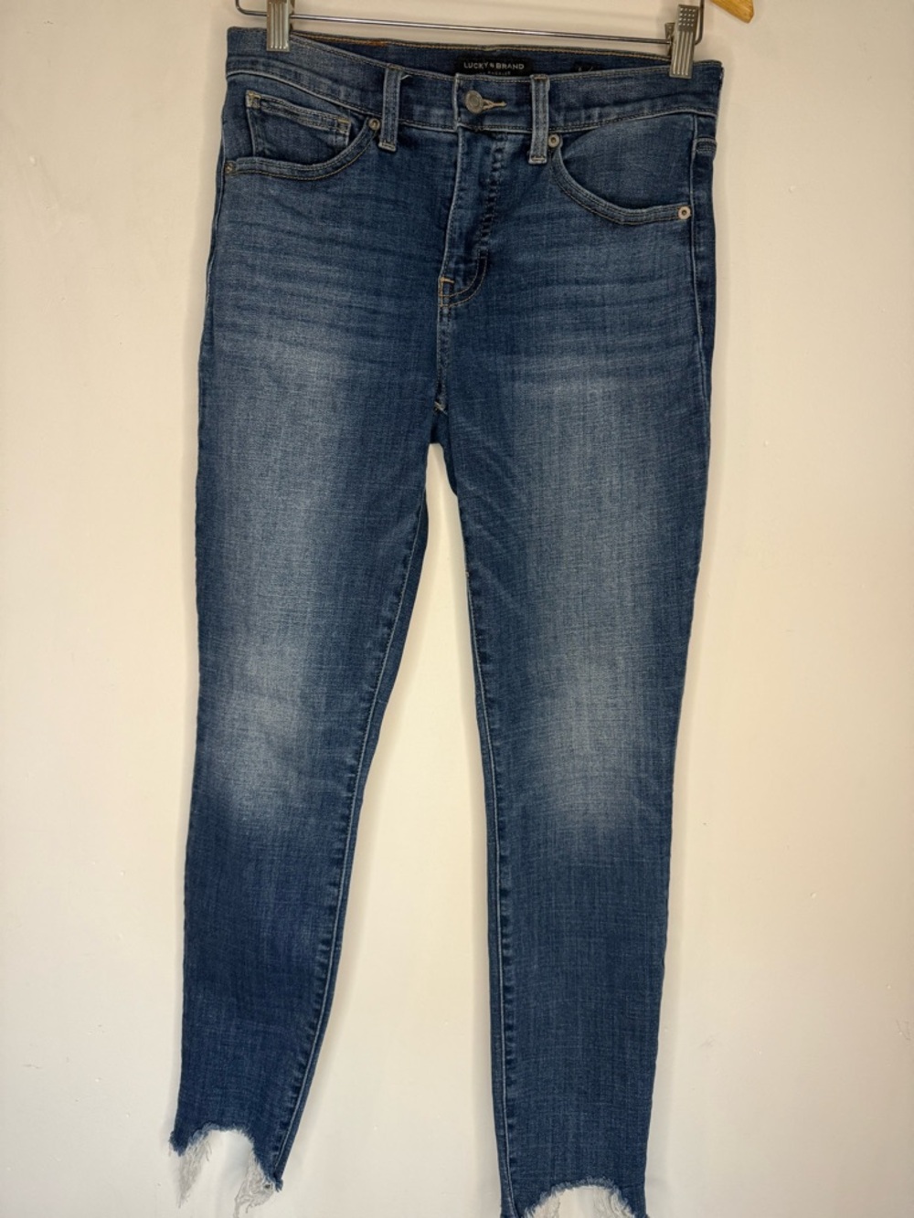 Lucky Brand Women's Medium Wash Ava Skinny Jeans with Frayed Hem